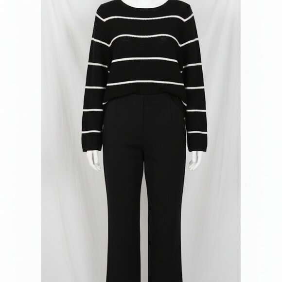 EUC Chicos Ponte Pull On Pants 8 Black Stretch Knit Elastic Waist Faux Pockets - Picture 2 of 11